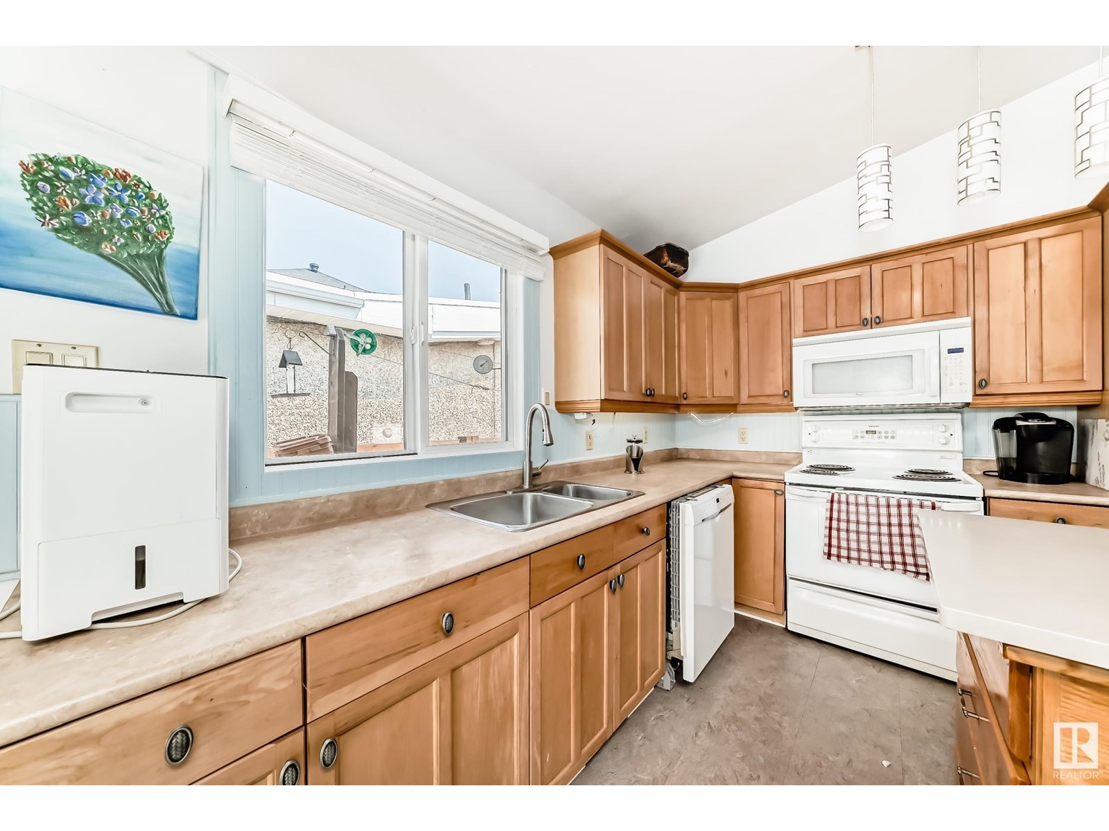 Photo 7 of 10952 157 St Nw, Edmonton AB