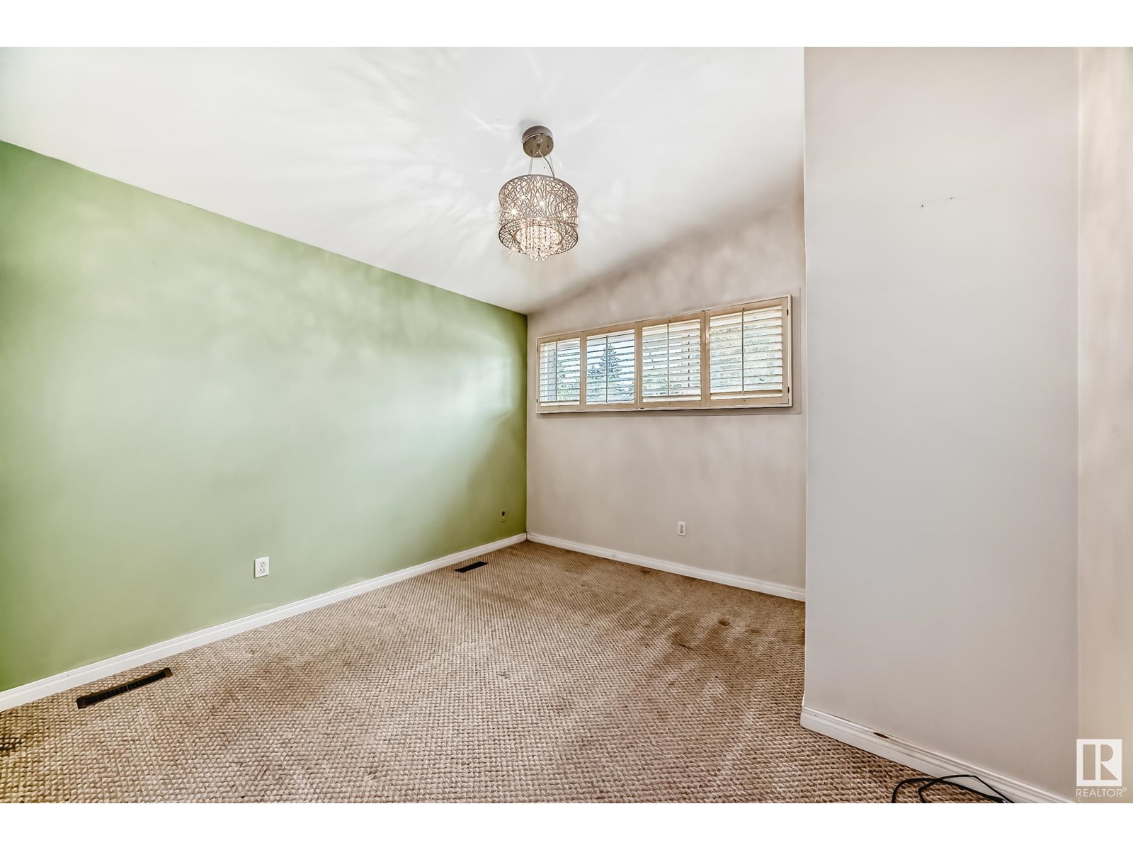 Photo 13 of 10952 157 St Nw, Edmonton AB