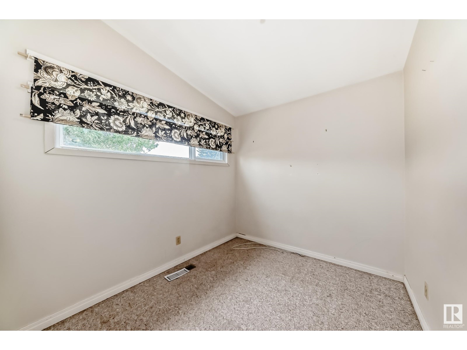 Photo 34 of 10952 157 St Nw, Edmonton AB