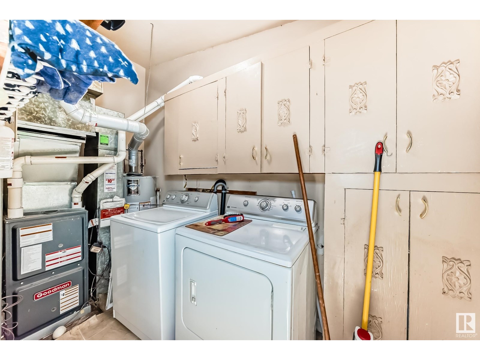 Photo 19 of 10952 157 St Nw, Edmonton AB