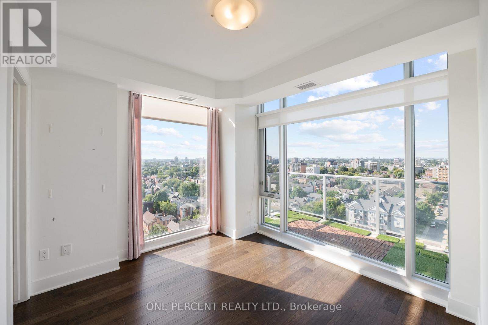 Photo 16 of 1513 255 Bay Street, Ottawa ON