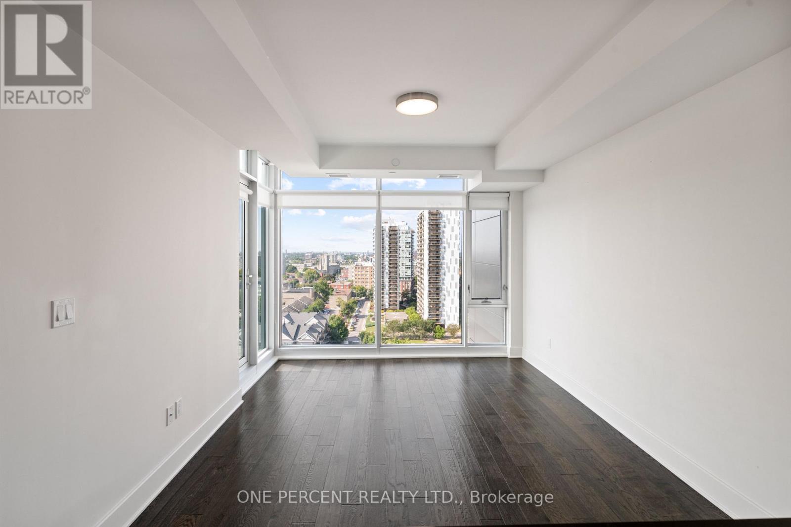Photo 8 of 1513 255 Bay Street, Ottawa ON