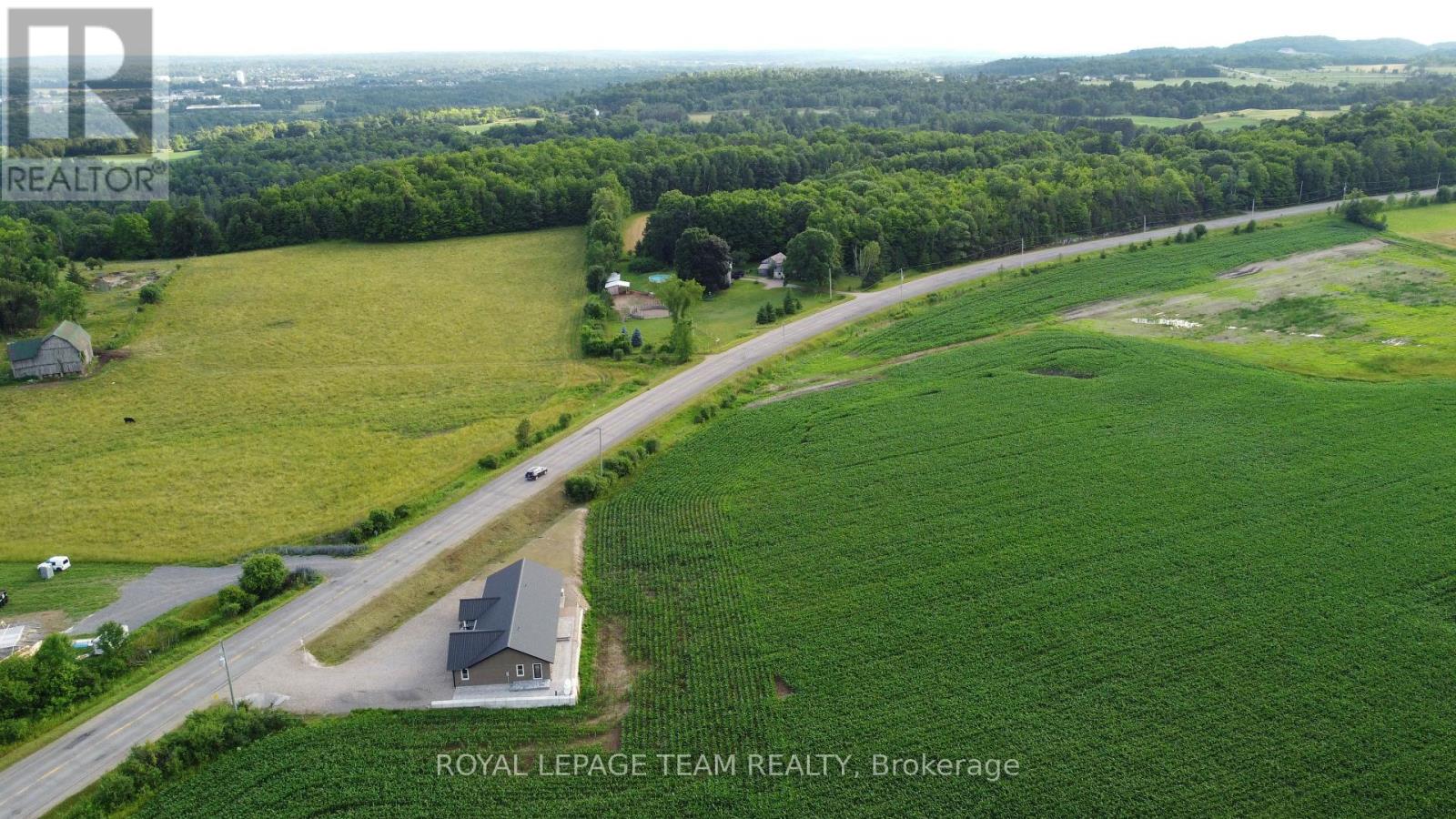 Photo 8 of 1016 Castleford Road, Horton ON
