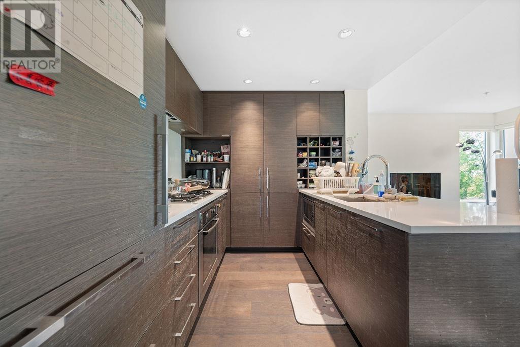 Photo 2 of 610 5955 Birney Avenue, Vancouver BC