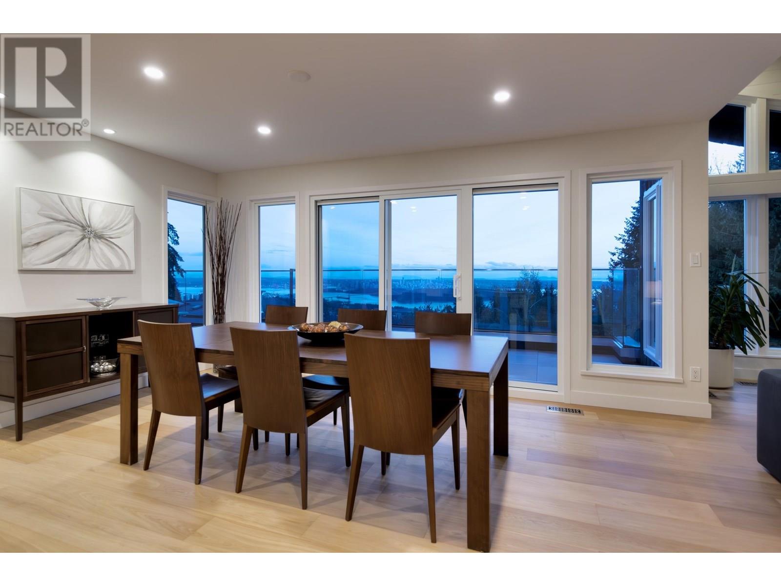 Photo 12 of 1361 Camridge Road, West Vancouver BC
