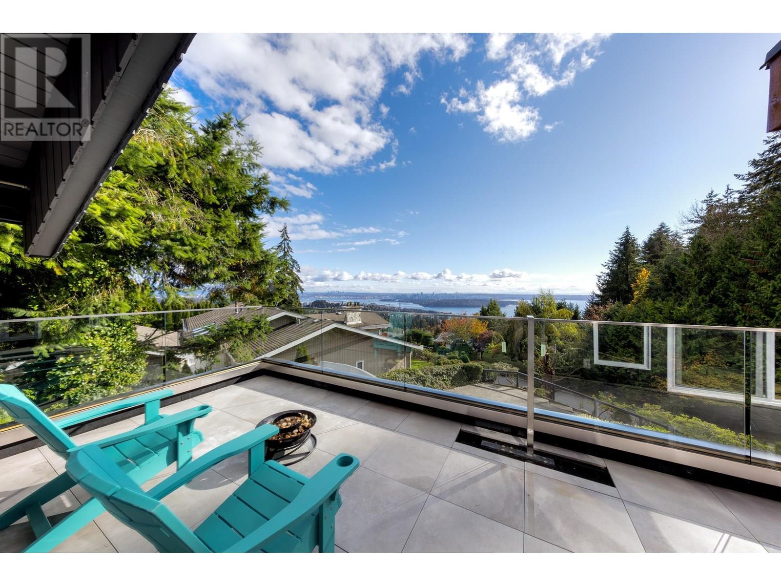 Photo 18 of 1361 Camridge Road, West Vancouver BC