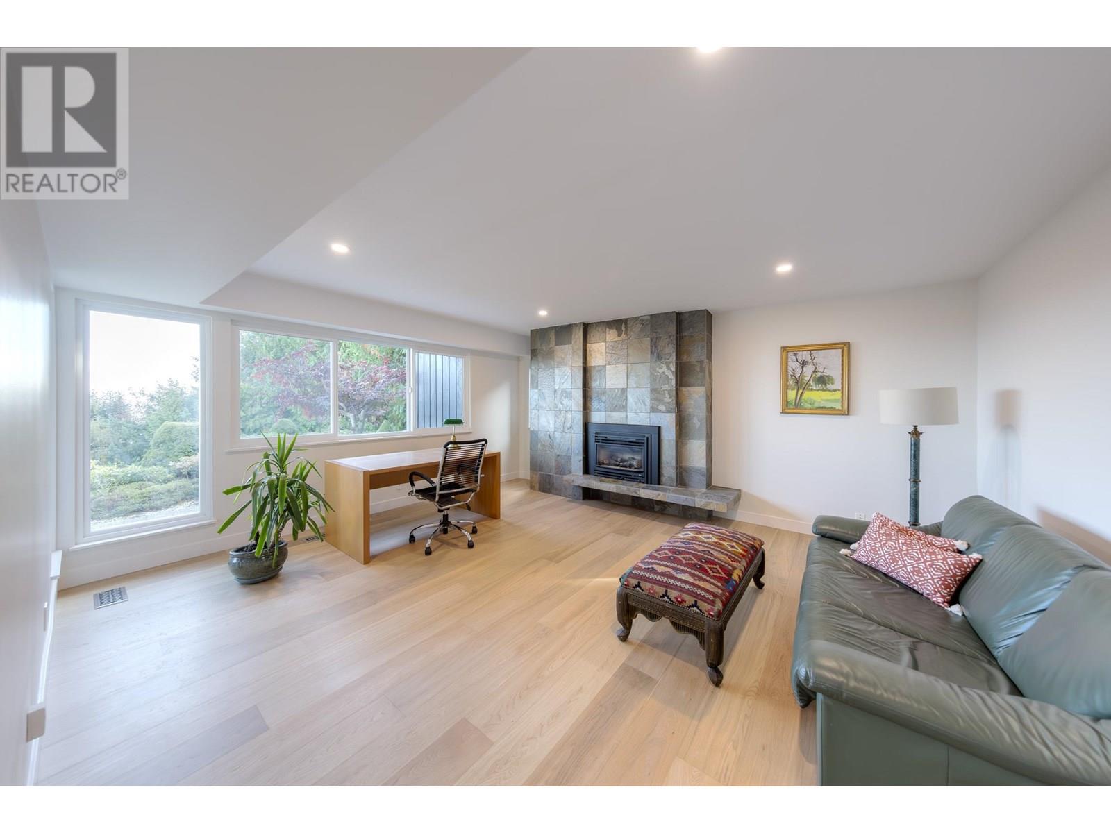 Photo 30 of 1361 Camridge Road, West Vancouver BC