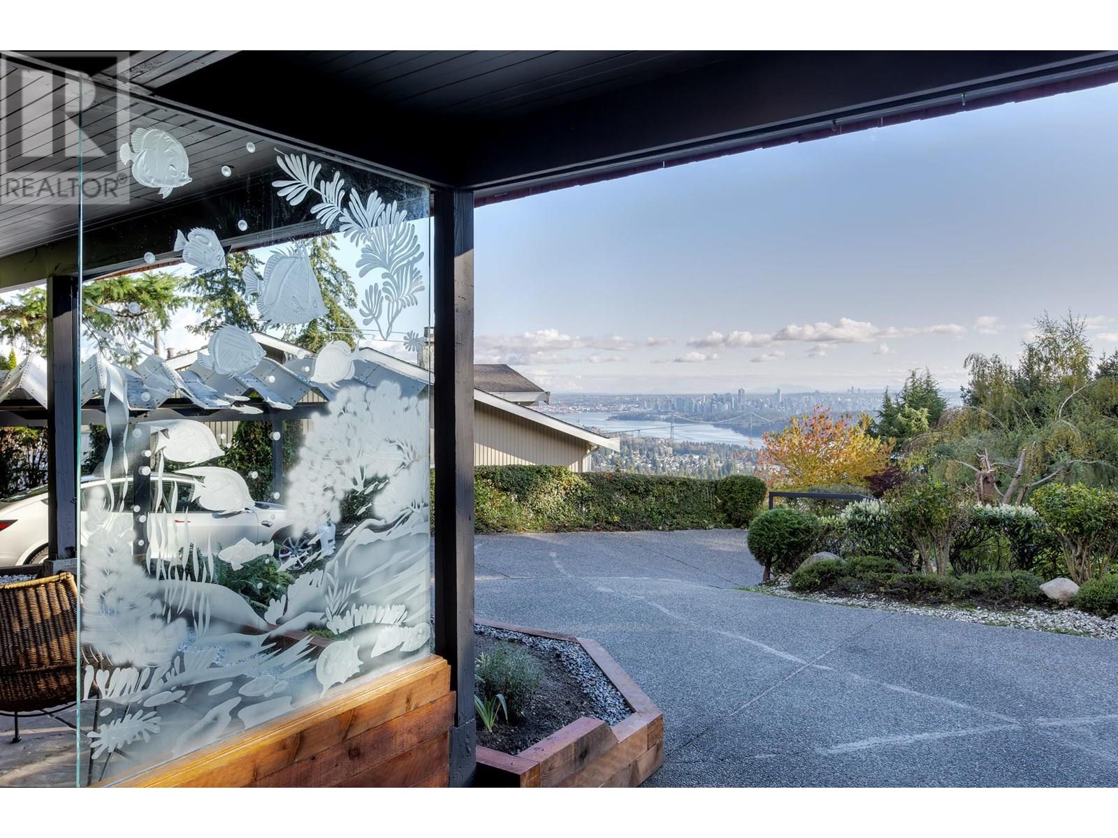 Photo 36 of 1361 Camridge Road, West Vancouver BC