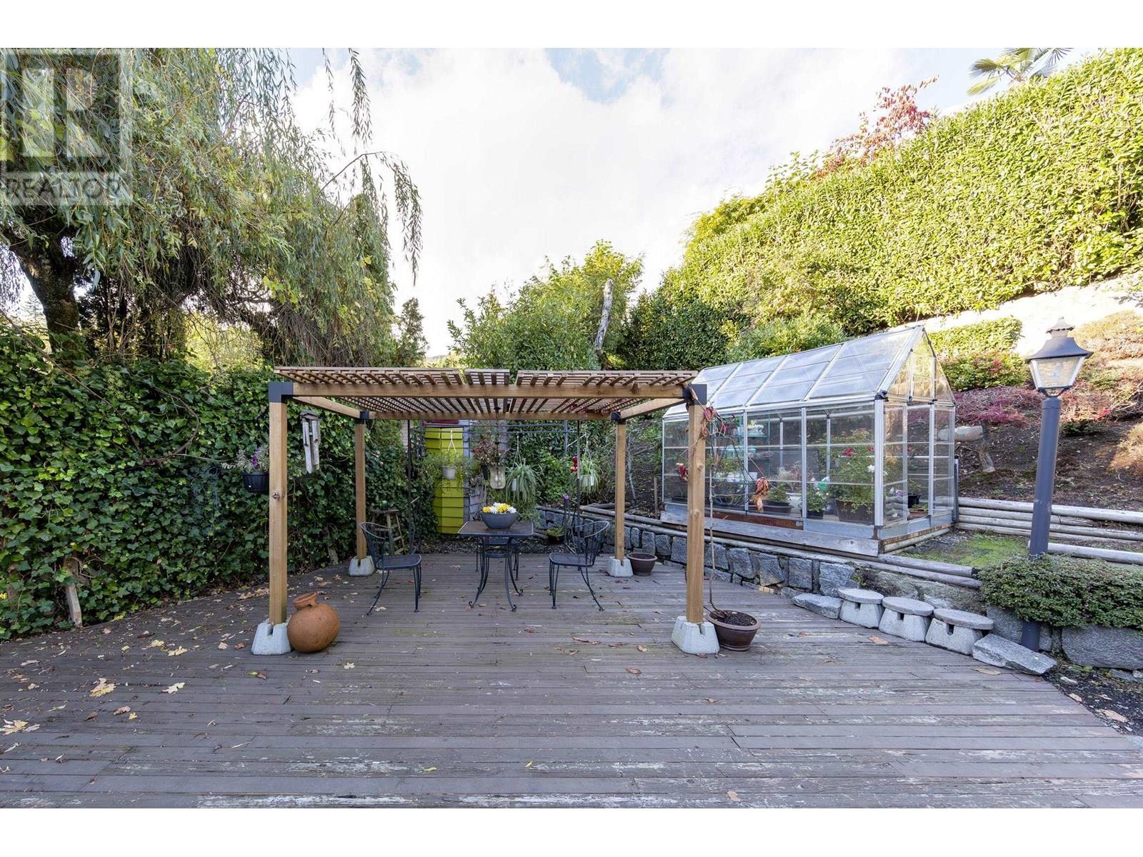 Photo 37 of 1361 Camridge Road, West Vancouver BC