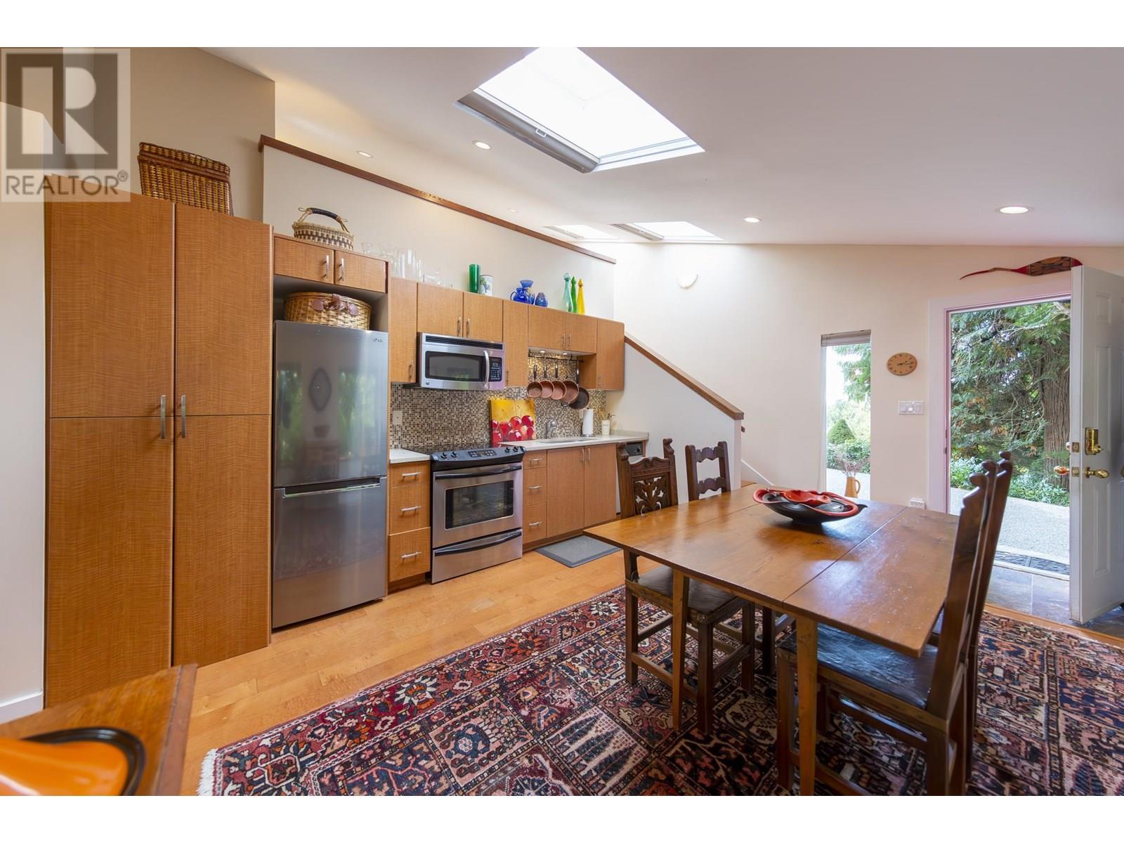 Photo 38 of 1361 Camridge Road, West Vancouver BC
