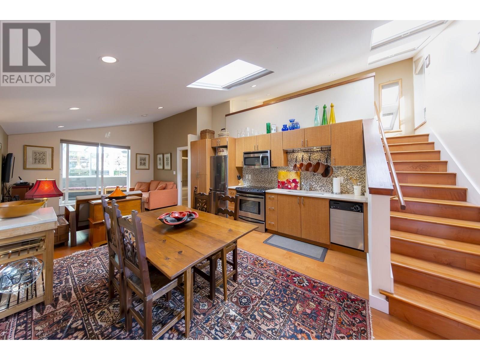 Photo 39 of 1361 Camridge Road, West Vancouver BC