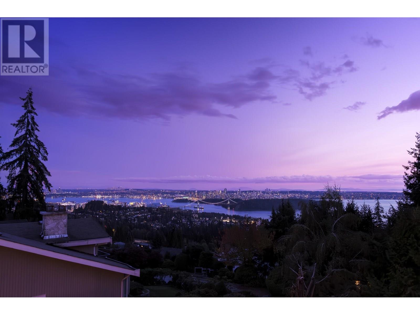Photo 6 of 1361 Camridge Road, West Vancouver BC