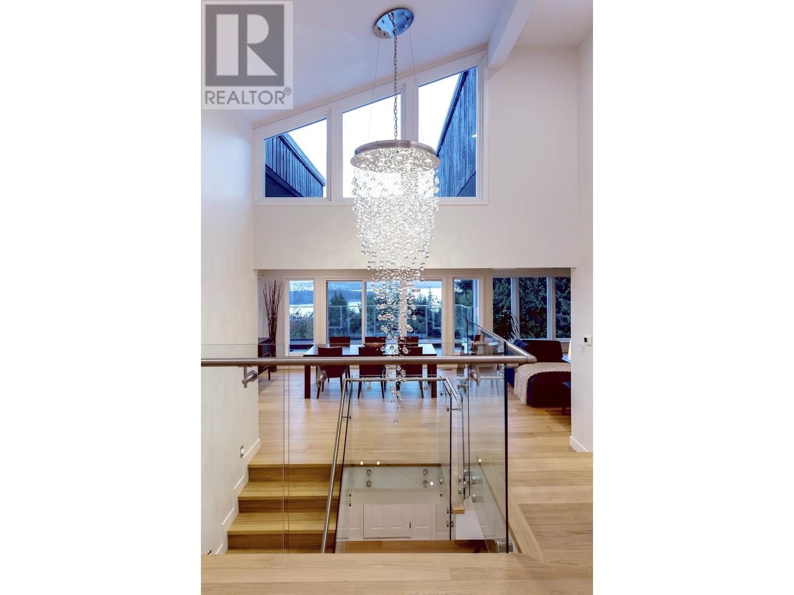 Photo 7 of 1361 Camridge Road, West Vancouver BC