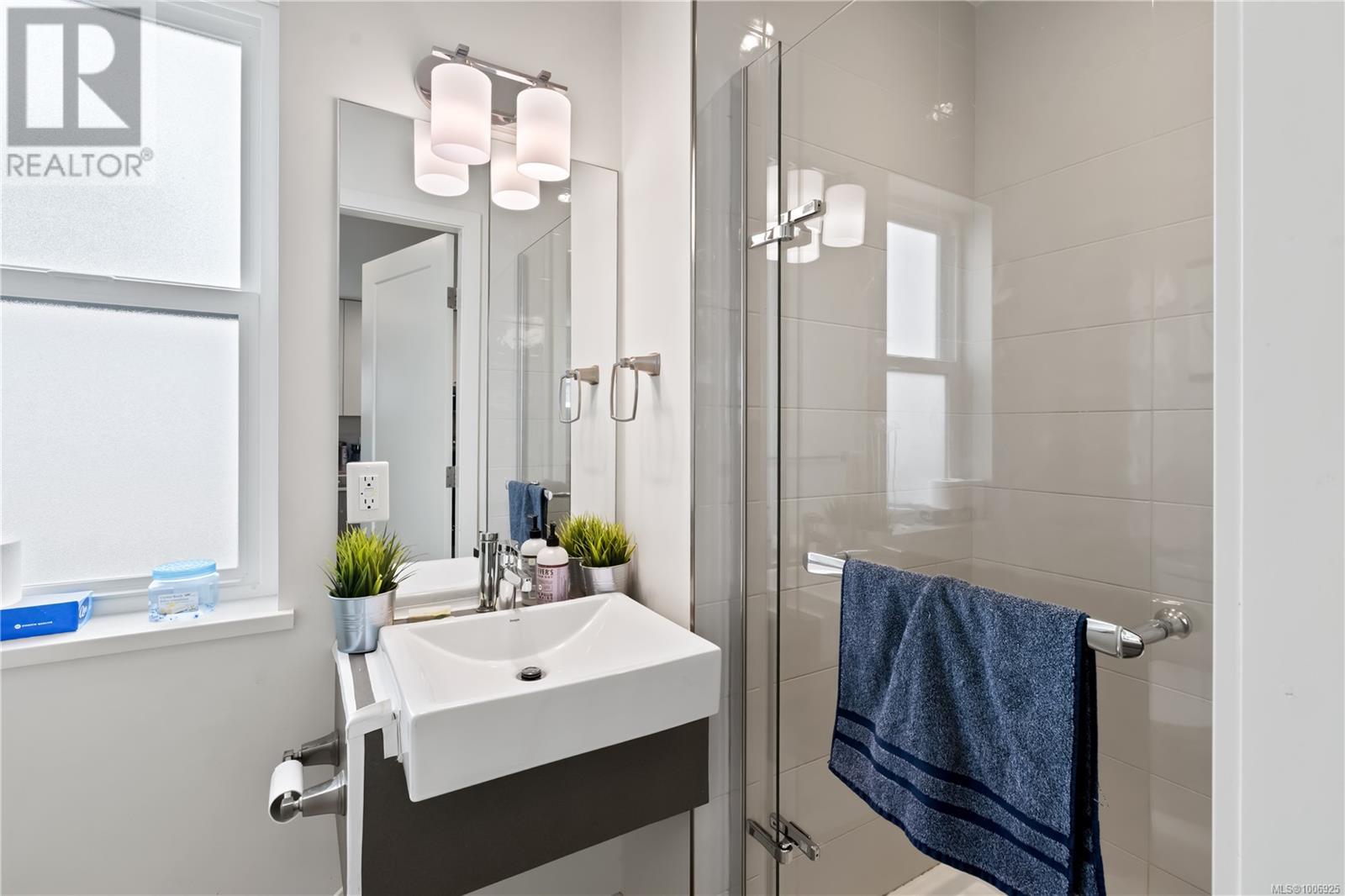 2 1782 St. Jacques Blvd, Ucluelet