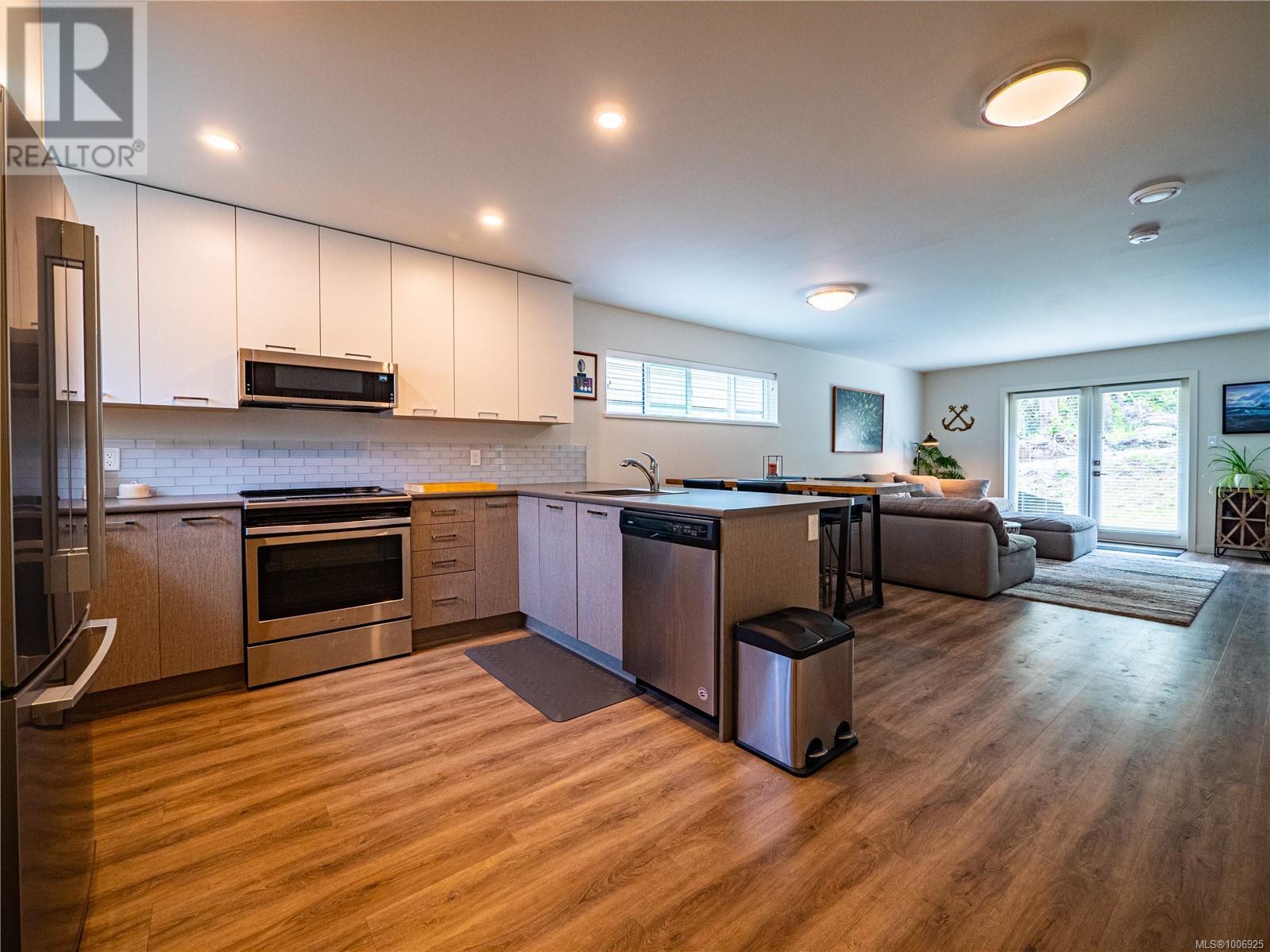 2 1782 St. Jacques Blvd, Ucluelet