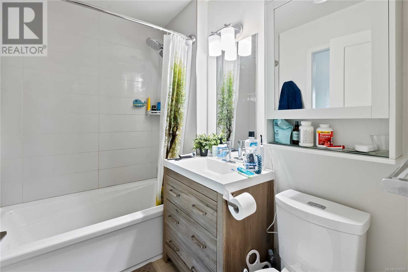 2 1782 St. Jacques Blvd, Ucluelet