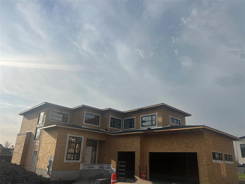 Photo 2 of 63 Haverhill Crescent, Winnipeg MB