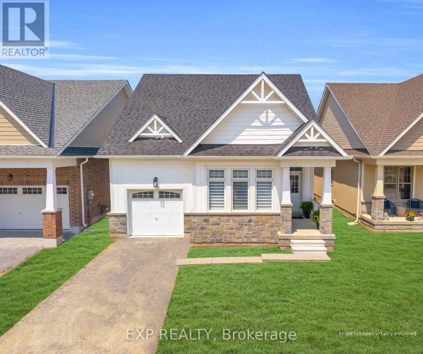 Photo 2 of 10 Palmira Drive, Georgina ON