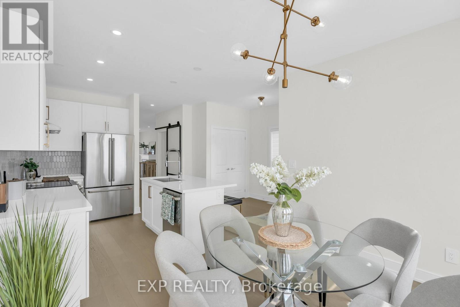 Photo 19 of 10 Palmira Drive, Georgina ON