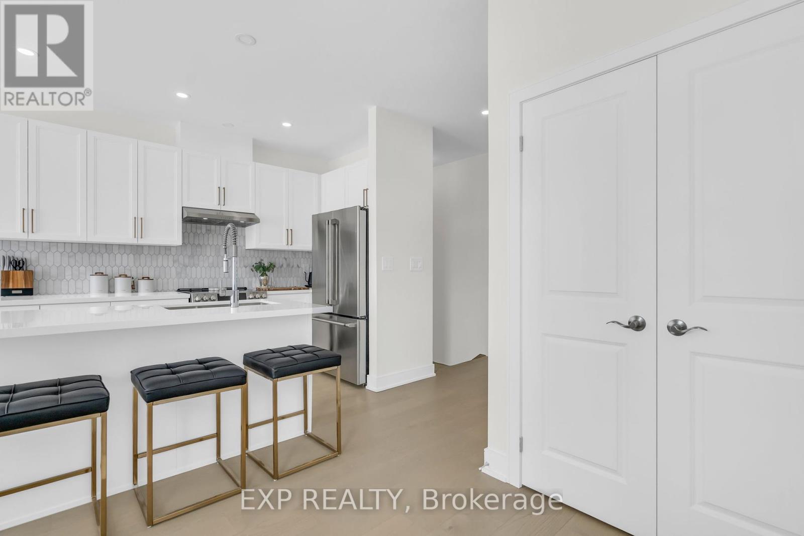 Photo 28 of 10 Palmira Drive, Georgina ON