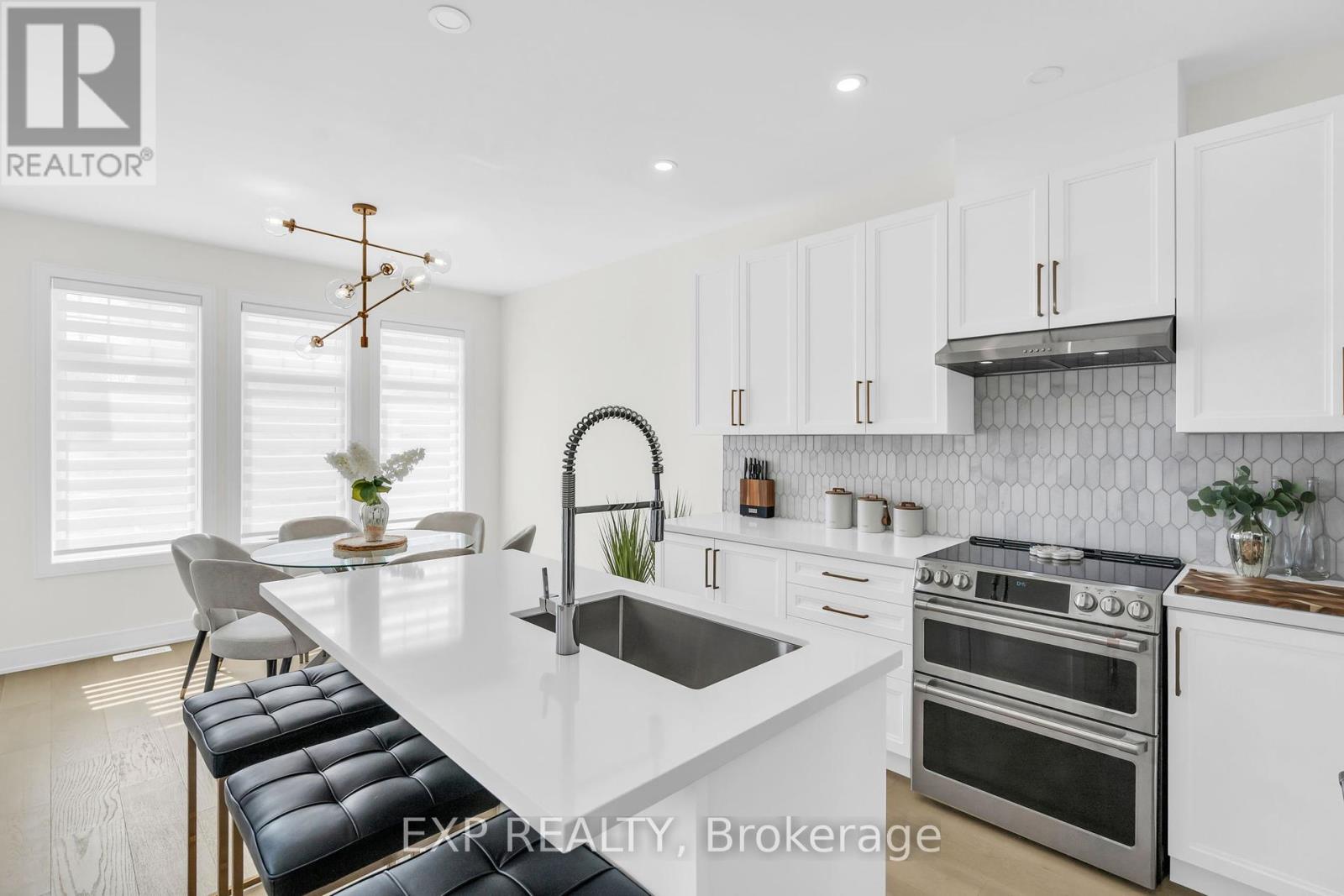 Photo 27 of 10 Palmira Drive, Georgina ON