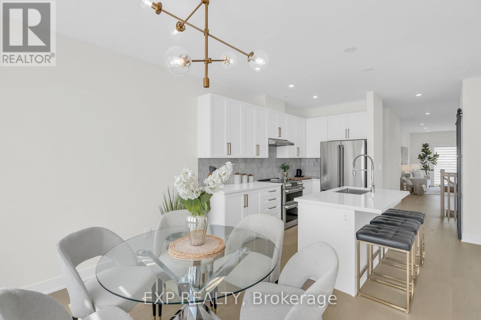 Photo 26 of 10 Palmira Drive, Georgina ON