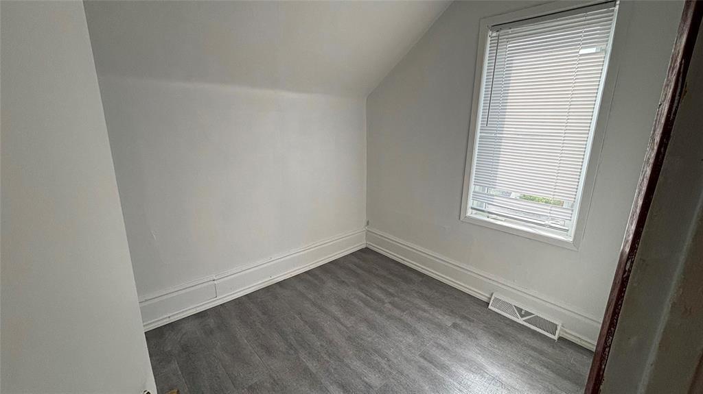 Photo 23 of 290 Blake Street, Winnipeg MB