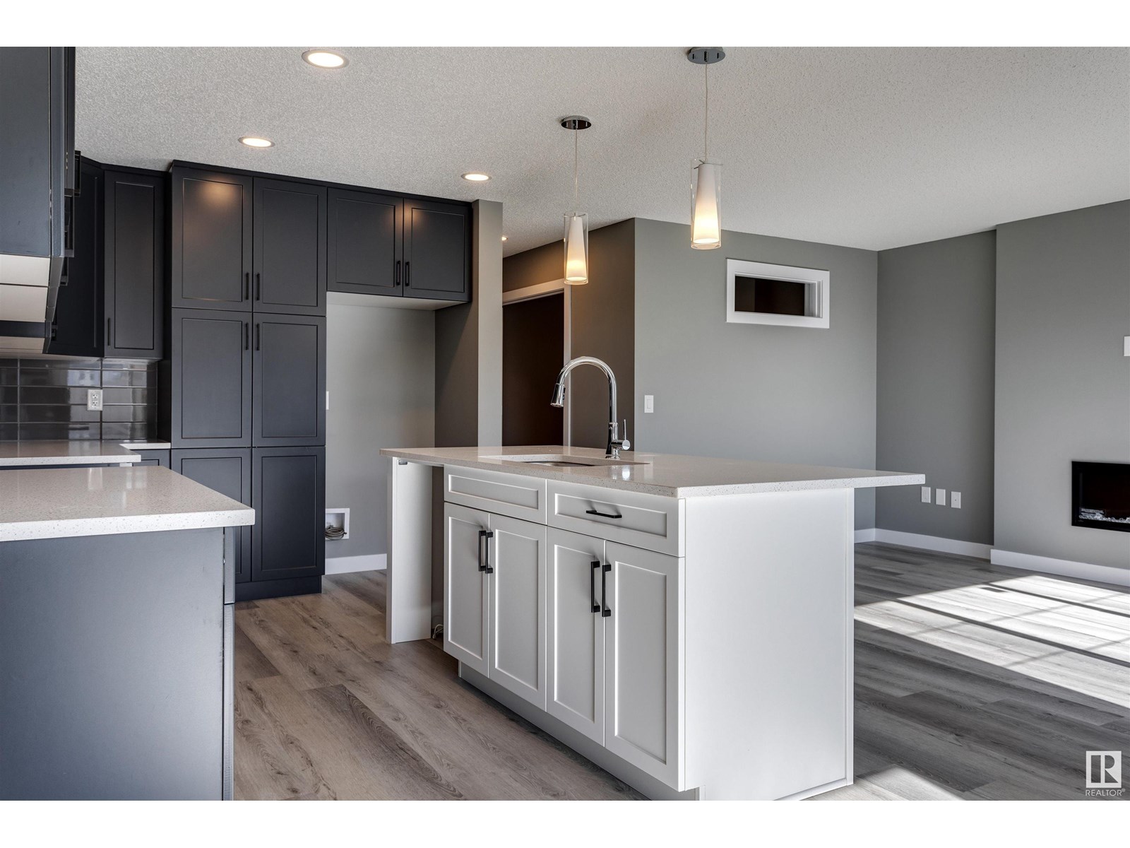 Photo 11 of 7122 52 Av, Beaumont AB