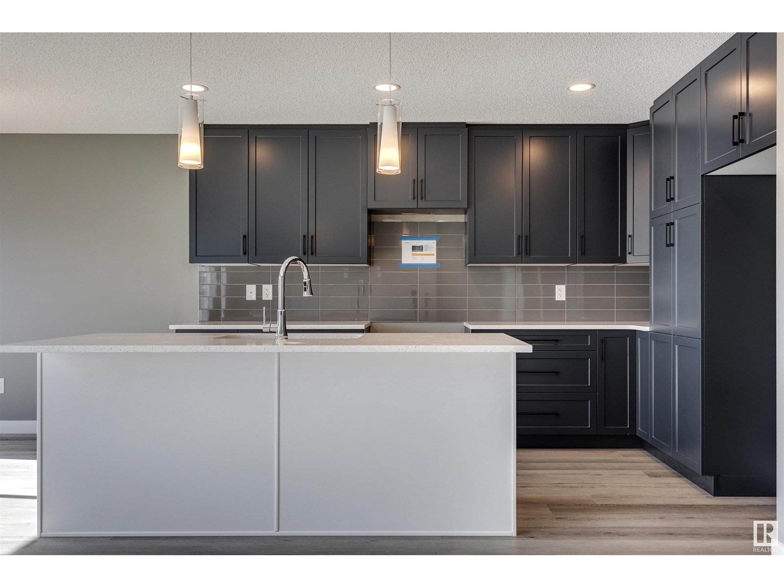 Photo 13 of 7122 52 Av, Beaumont AB