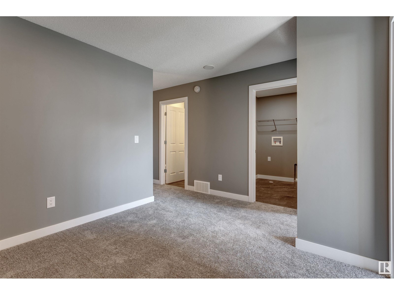 Photo 17 of 7122 52 Av, Beaumont AB