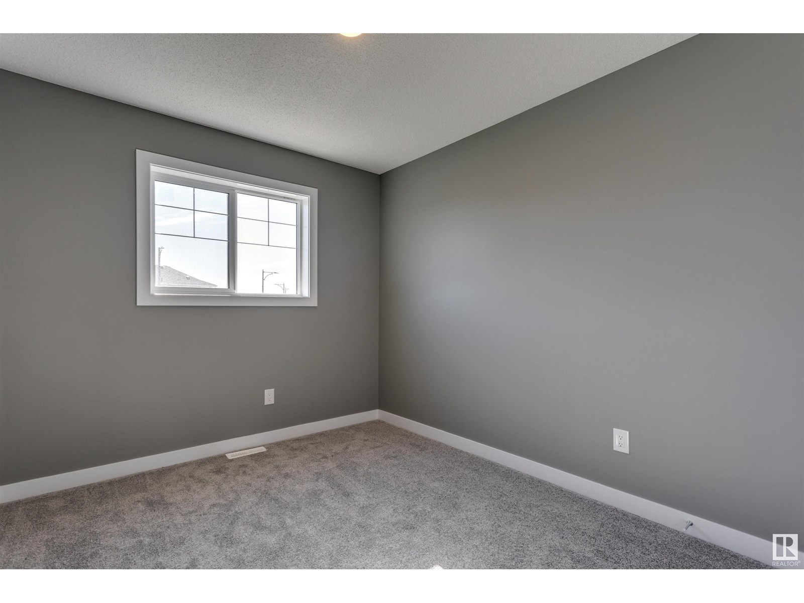 Photo 18 of 7122 52 Av, Beaumont AB