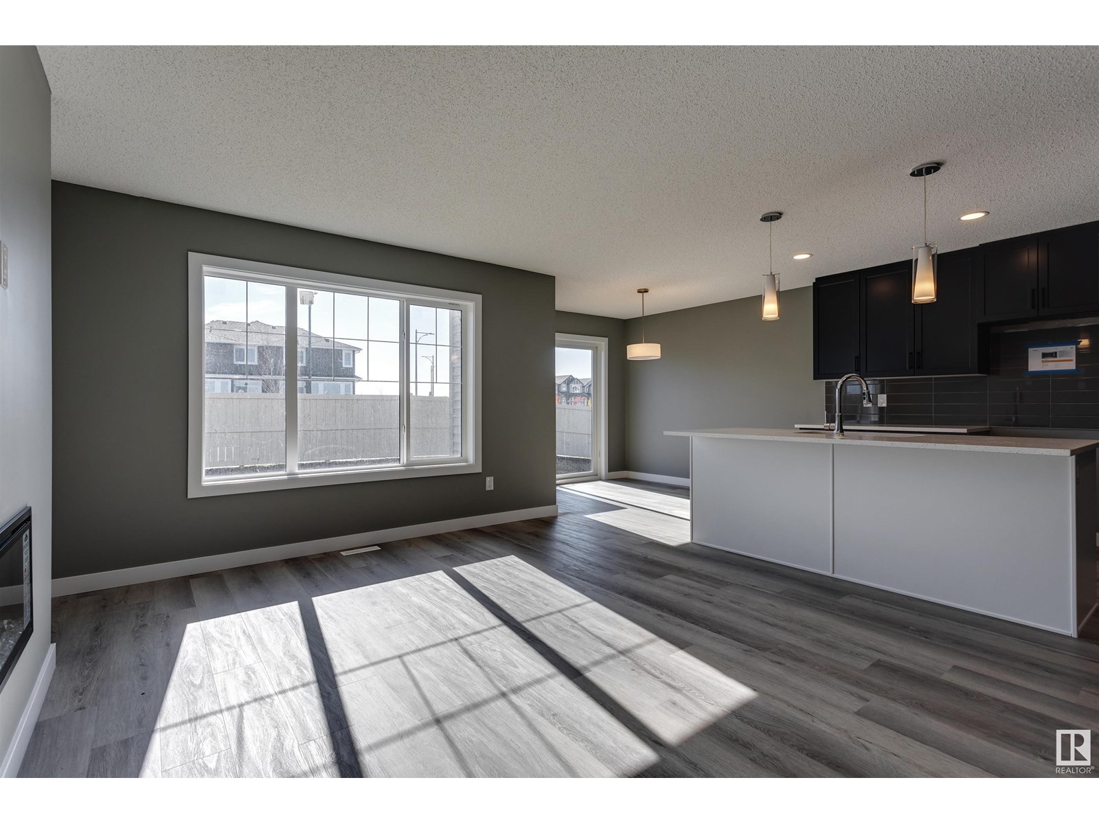 Photo 6 of 7122 52 Av, Beaumont AB