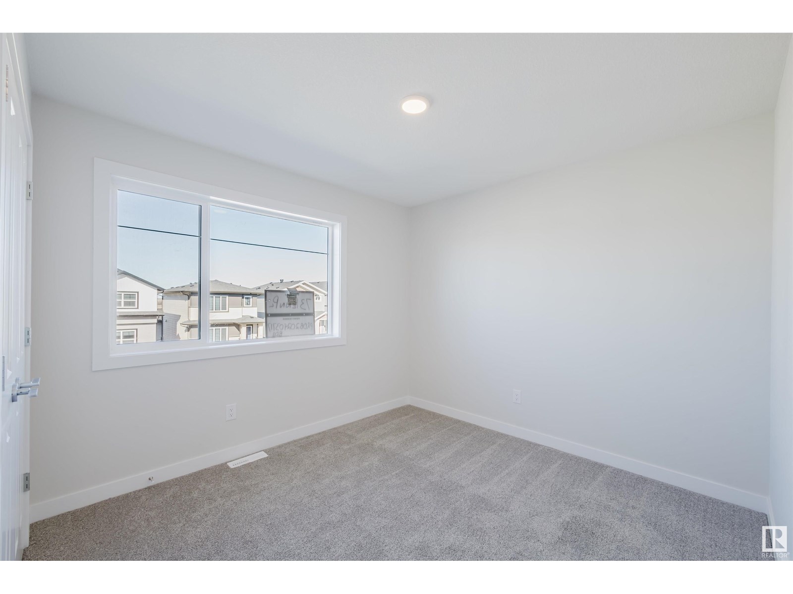 Photo 33 of 5107 71 St, Beaumont AB