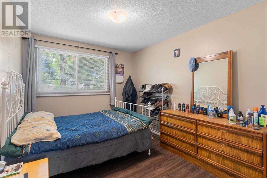 Single Family House Bi-level for Sale in  A Avenue SE Dover Calgary 