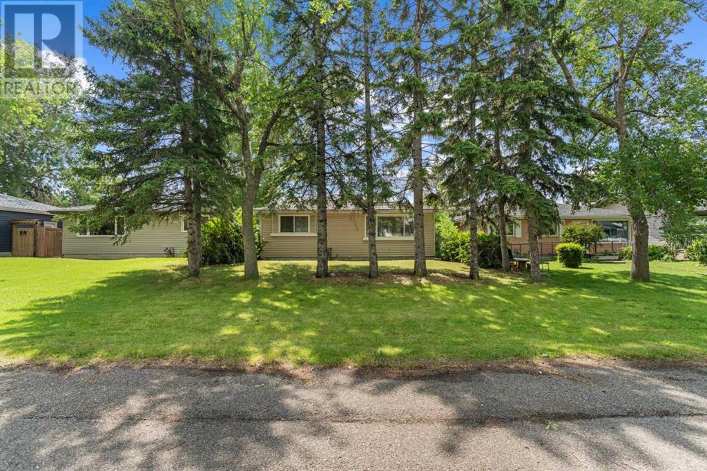 Single Family House Bi-level for Sale in  A Avenue SE Dover Calgary 