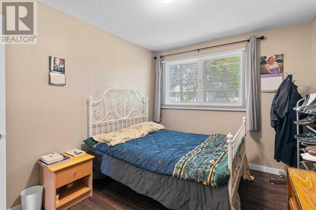 Single Family House Bi-level for Sale in  A Avenue SE Dover Calgary 