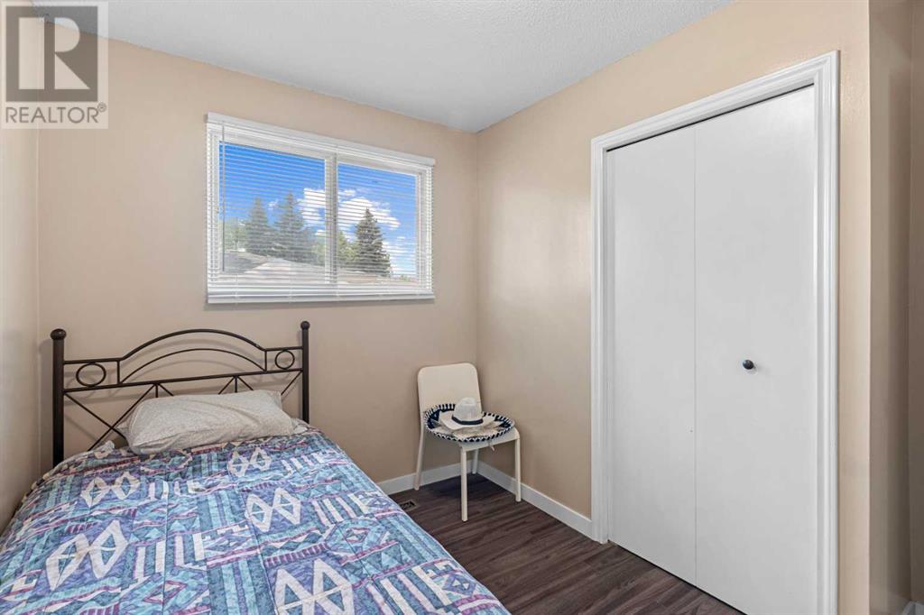 Single Family House Bi-level for Sale in  A Avenue SE Dover Calgary 