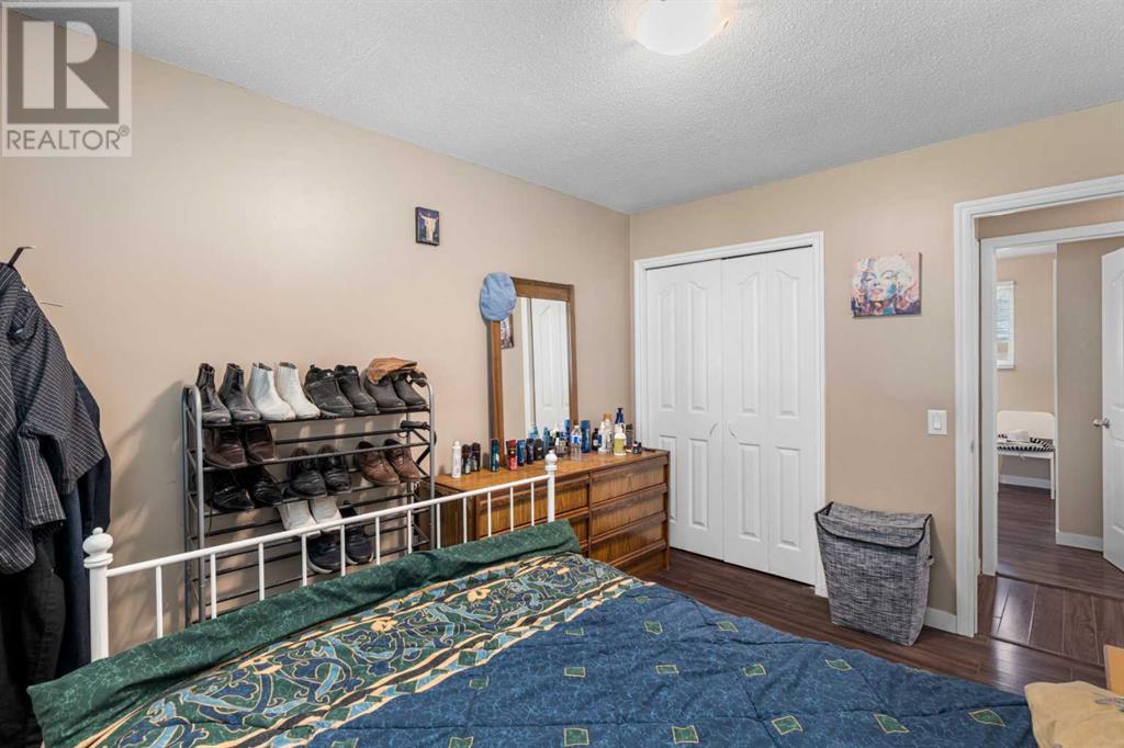 Single Family House Bi-level for Sale in  A Avenue SE Dover Calgary 