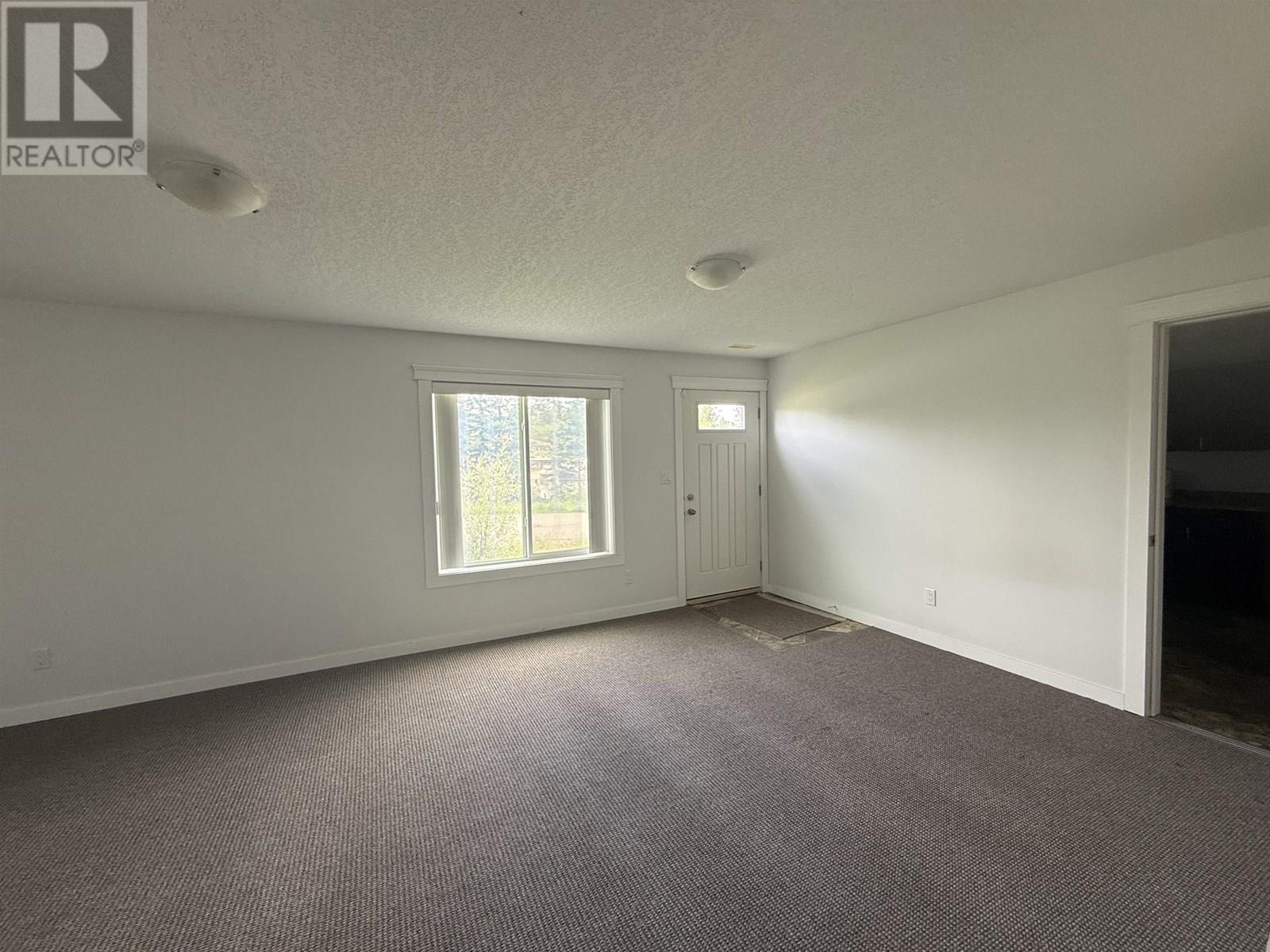 Photo 5 of 7102 Elk Road, Prince George BC
