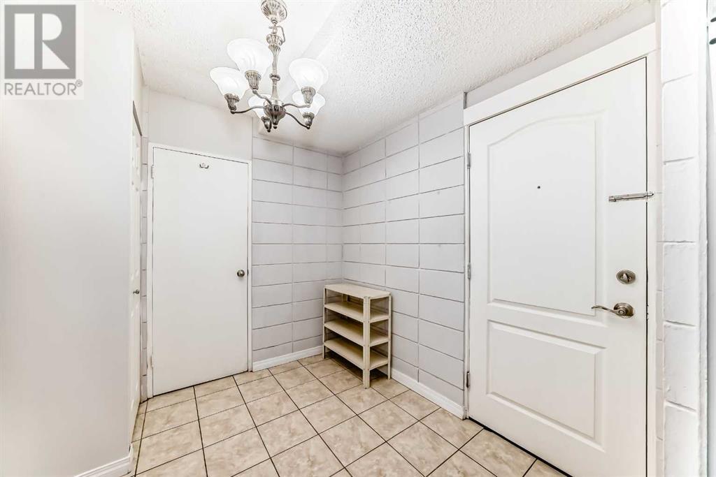 Single Family House for Sale in    Street SW Bankview Calgary 