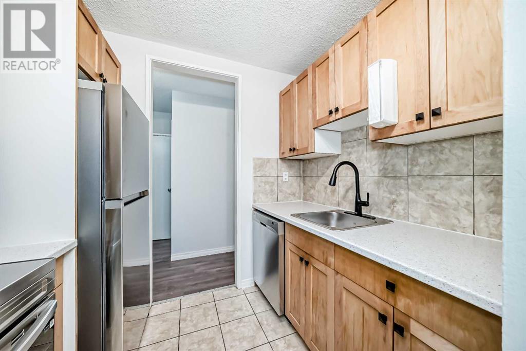 Single Family House for Sale in    Street SW Bankview Calgary 