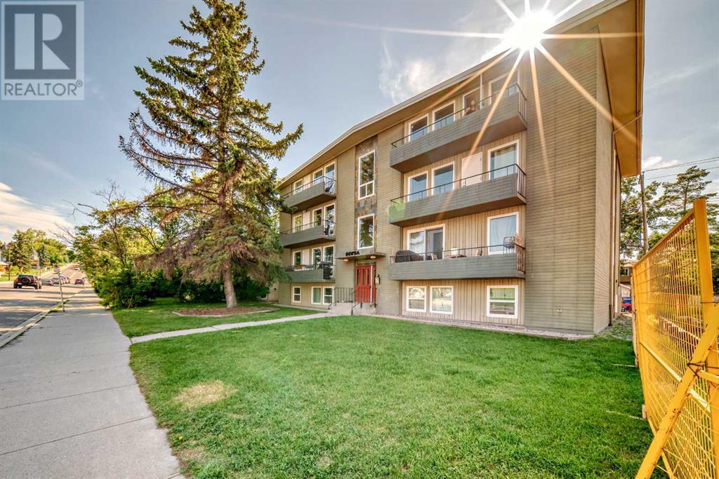 Single Family House for Sale in    Street SW Bankview Calgary 