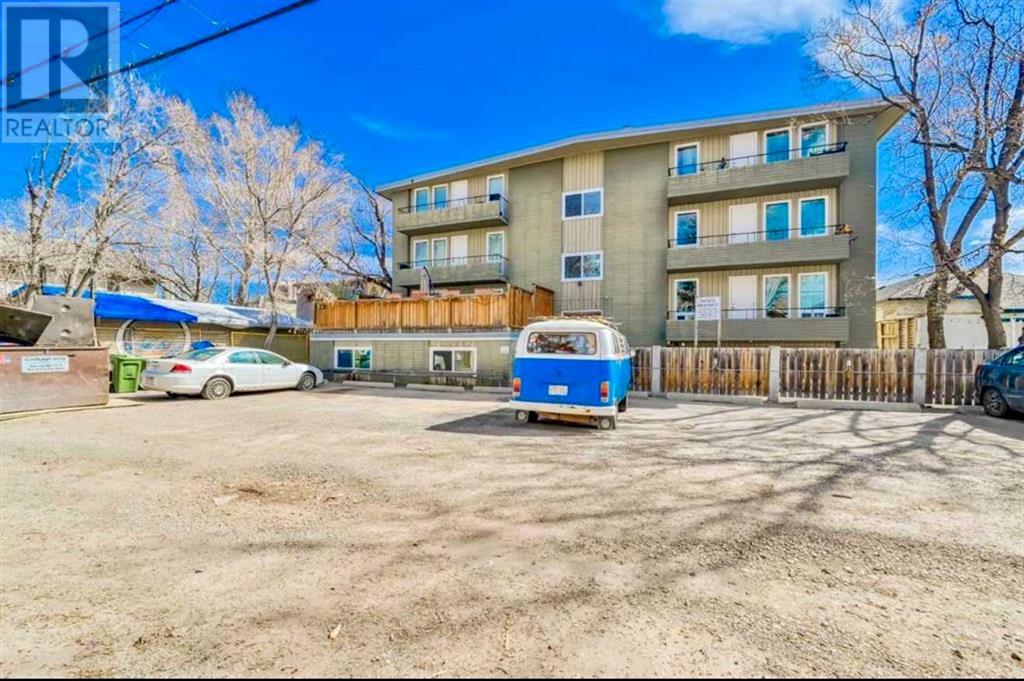 Single Family House for Sale in    Street SW Bankview Calgary 