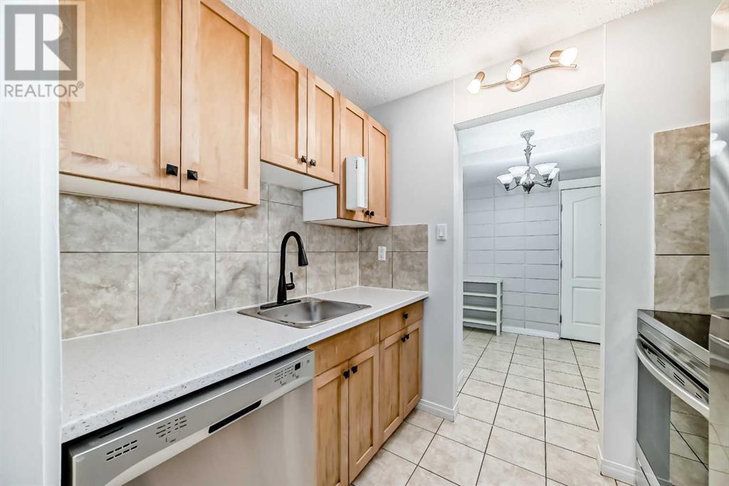 Single Family House for Sale in    Street SW Bankview Calgary 