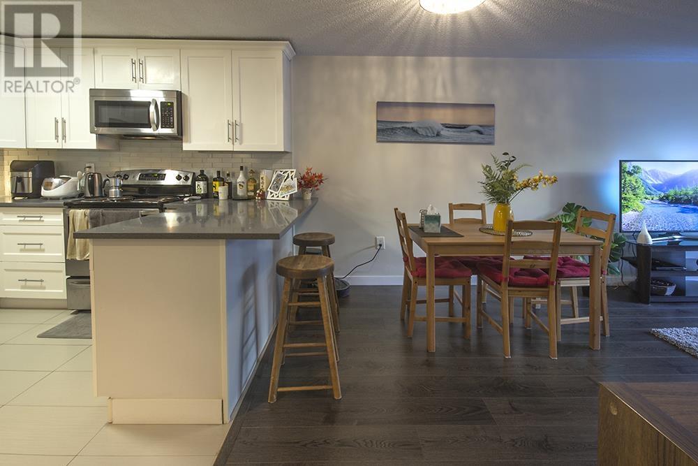 Photo 3 of 106 6651 Minoru Boulevard, Richmond BC