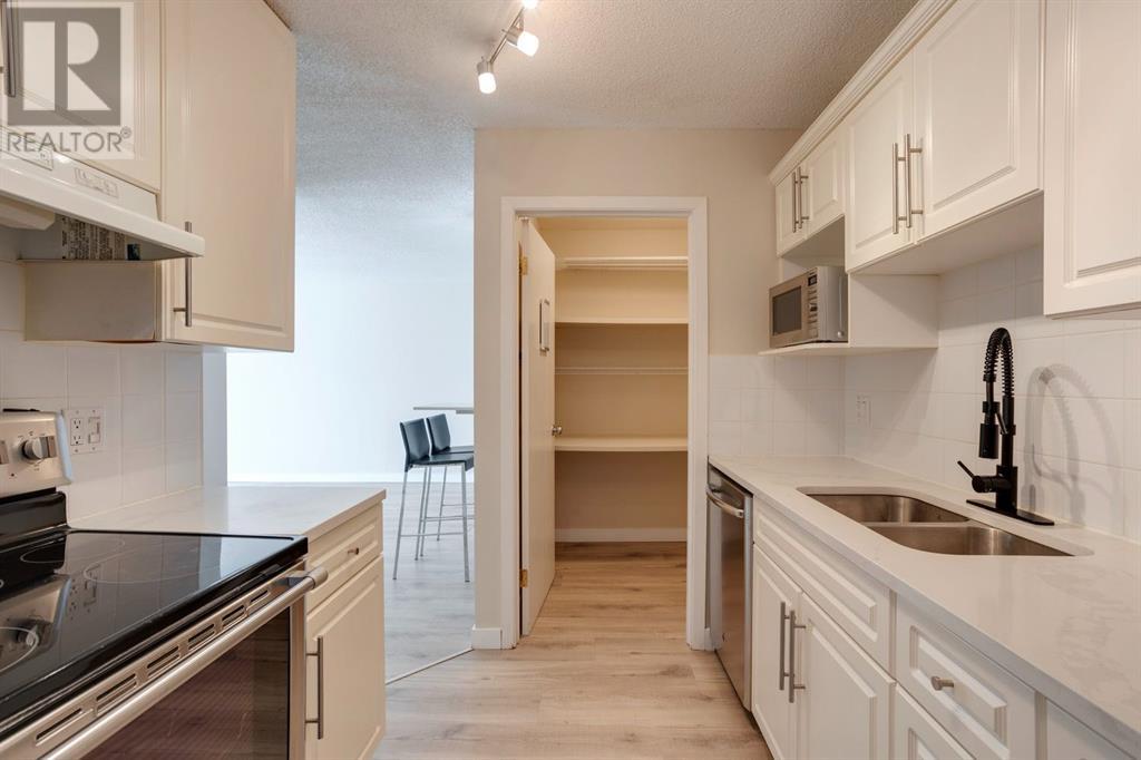 Single Family House for Sale in    Avenue SW Lower Mount Royal Calgary 