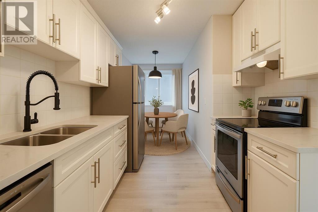 Single Family House for Sale in    Avenue SW Lower Mount Royal Calgary 