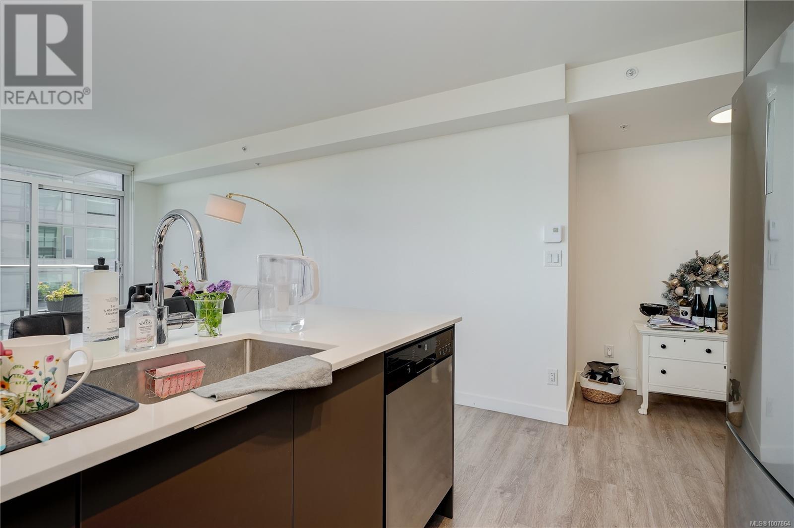 Photo 14 of 1702 845 Johnson St, Victoria BC