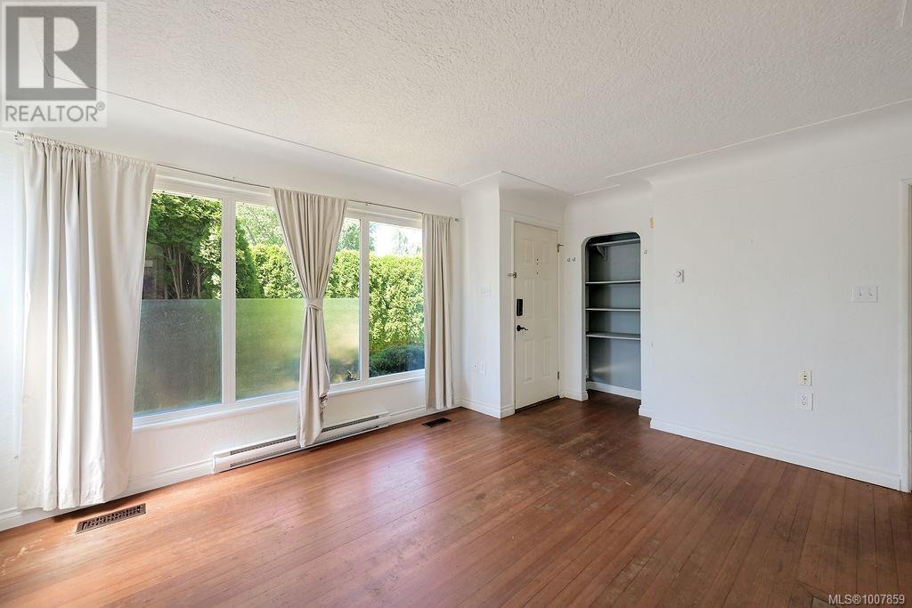 Photo 19 of 2727 Fifth St, Victoria BC