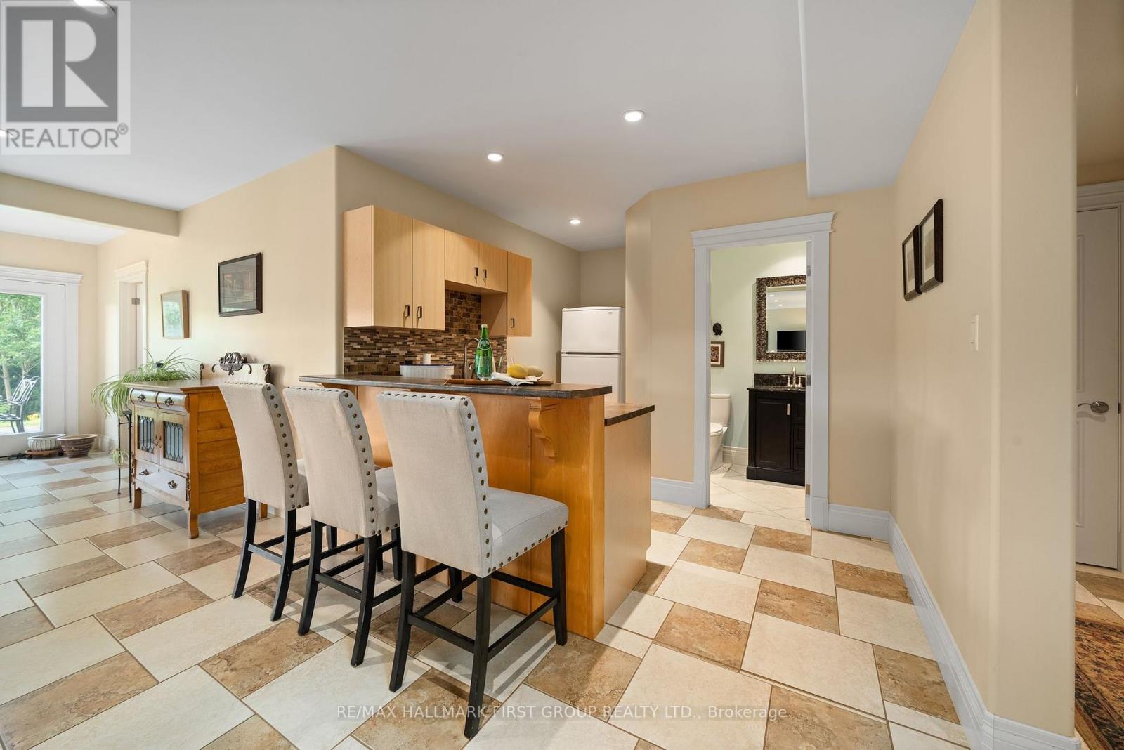 Photo 7 of 22 Rosslyn Drive, Brighton ON